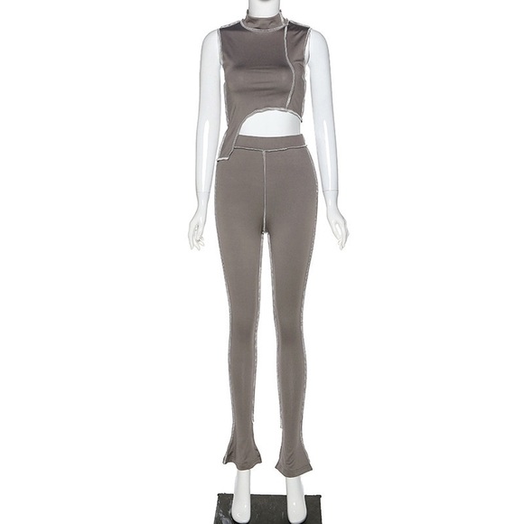 2 Piece Asymmetrical Crop Top & Bottom Set - Picture 4 of 7